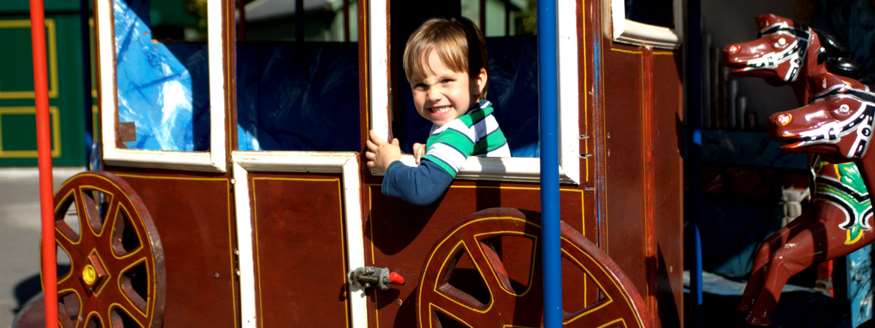 Children's ride at Happy Mount Park